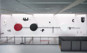 "One more than 1o" wall sculpture, Tender Buttons, Marlena Kudlicka 2023, Kestner Gesellschaft, Photo: Roland Schmidt