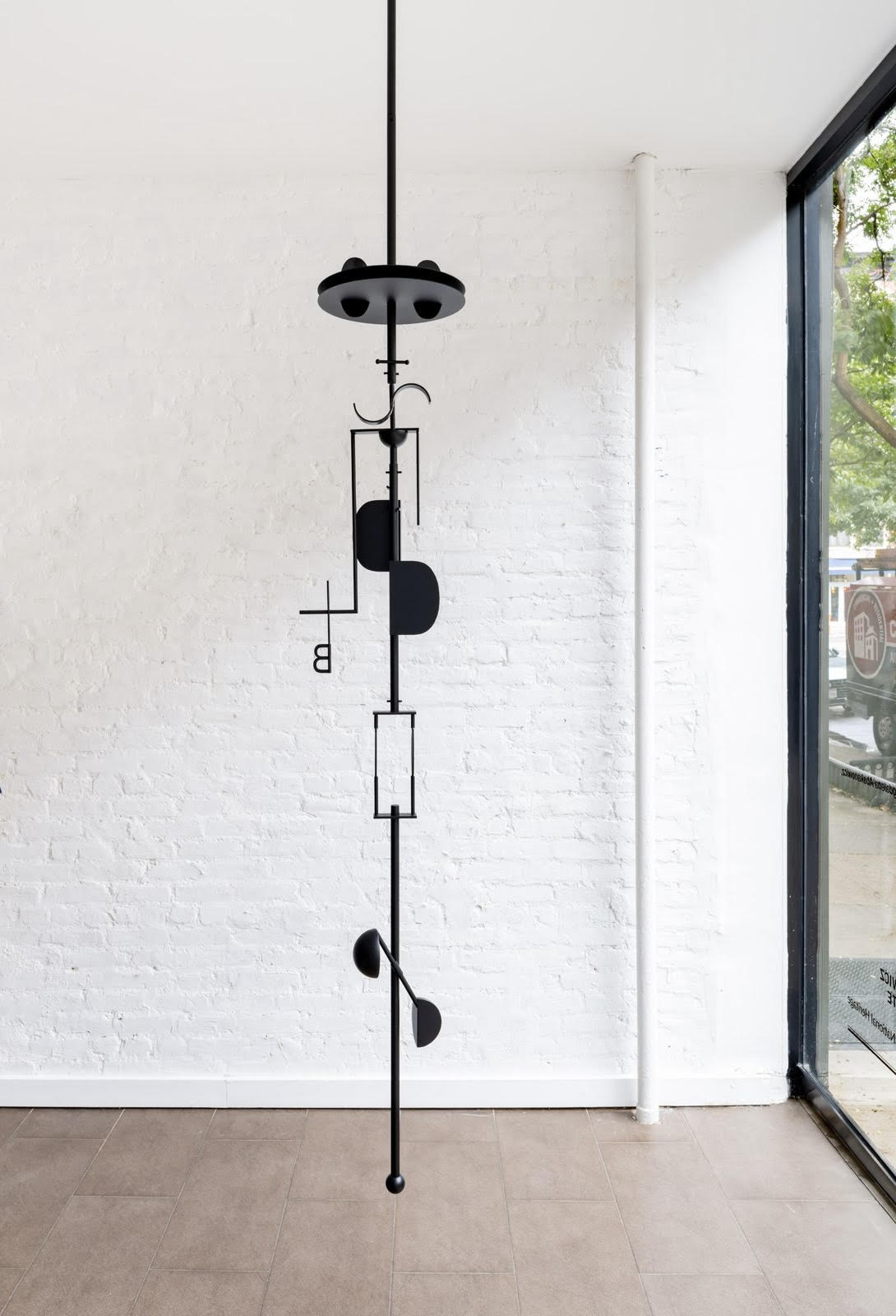 Black Discrete oo sculpture 2025 powder coated steel 270 x 30cm ©Marlena Kudlicka Courtesy Nguyen Wahed Gallery New York